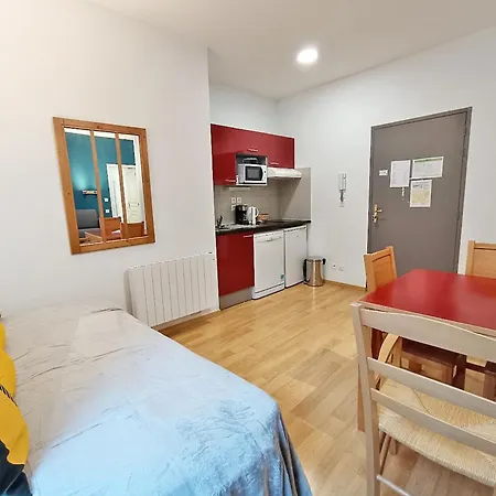 Appartement Frimousse, Studio, Wifi, Centre Luchon, Casier A Skis, Ascenseur, 4 Personnes Bagnères-de-Luchon
